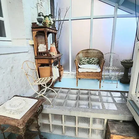 Spacious House Just Steps From The *