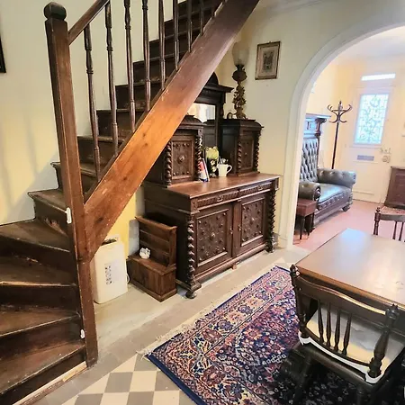 Spacious House Just Steps From The * Villerville