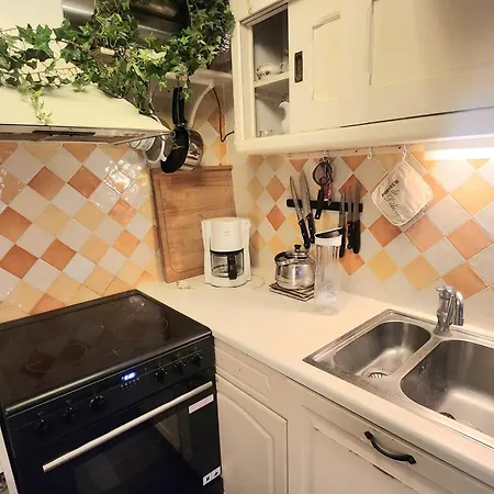 Spacious House Just Steps From The Nyaraló *